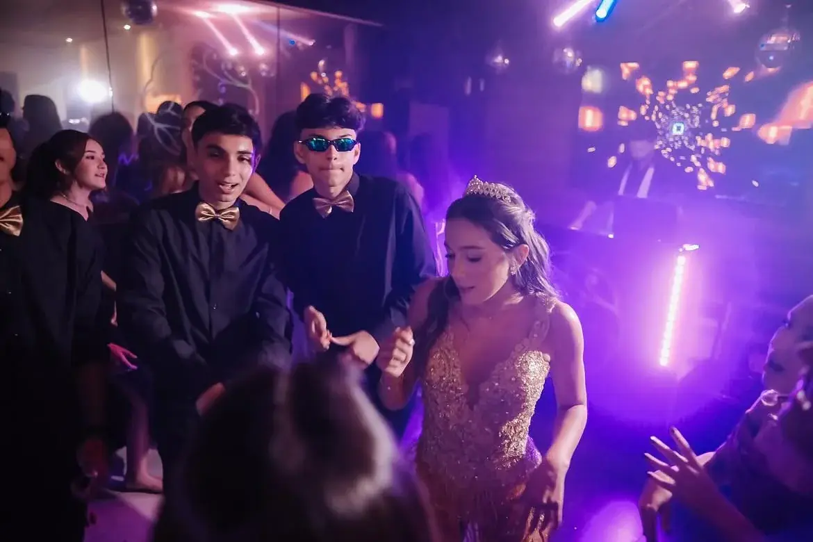 Debutante dançando no 2º andar